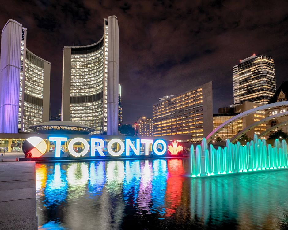 Toronto Nathan Phillips Square