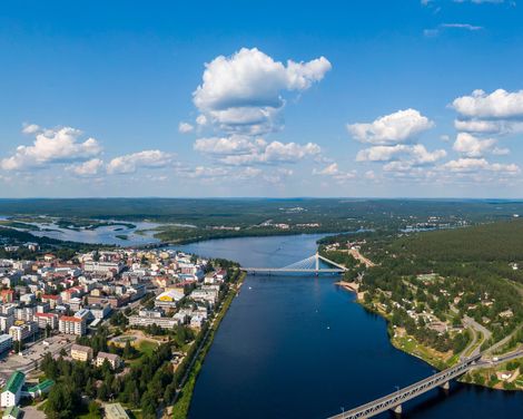 Lappland Rovaniemi Skyline + Bruecke