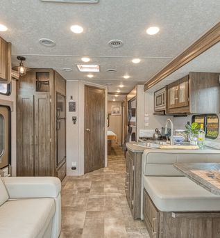 El Monte Camper Innenansicht