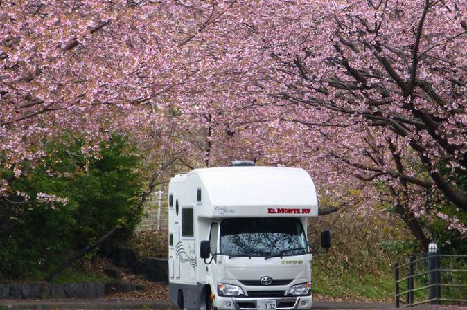 El Monte Camper
