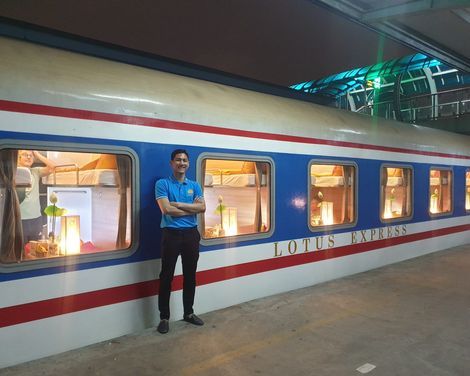 Lotus Train