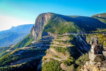 Unberührtes Afrika: Abenteuer Angola und Namibia