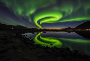 Auf Nordlichtjagd im arktischen Winter